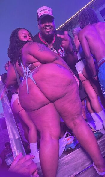 Full leaked Therealgorgeousplush private photo