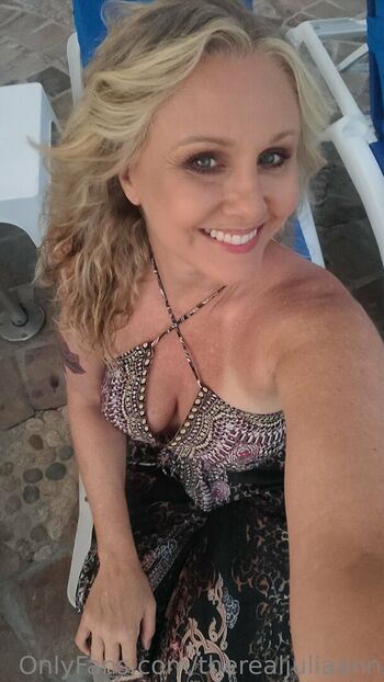 Full leaked Therealjuliaann private photo