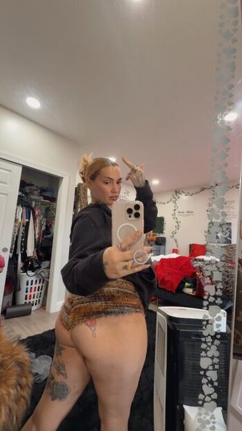 Full leaked Therealroyalskye private photo