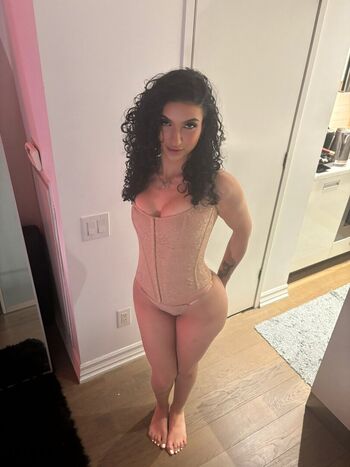 Full leaked Thesyreneffect private photo