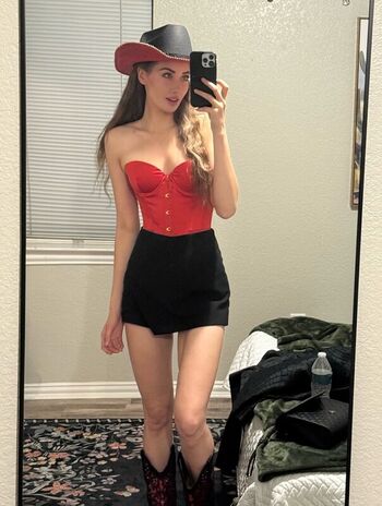 Full leaked Thewarwickreport private photo