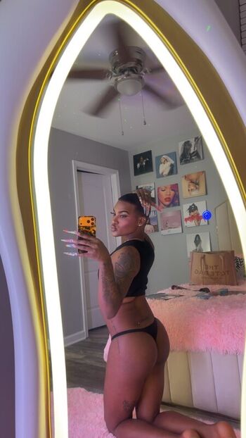 Full leaked Theyhatedaboy private photo