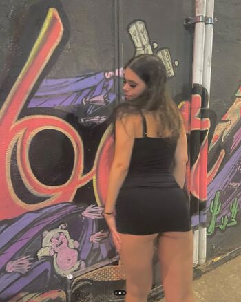 Full leaked Theyloverainaa private photo