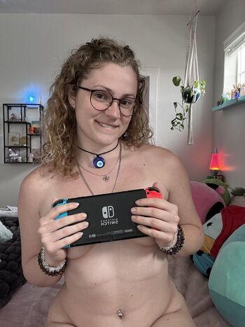 Full leaked Theyluvstar private photo