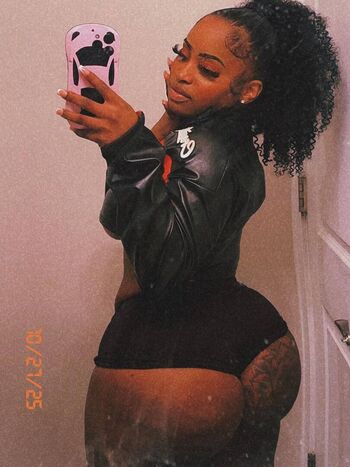 Full leaked Thickasstea private photo