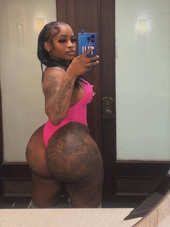 Full leaked Thickasstea private photo