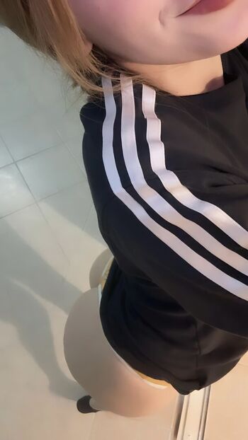 Full leaked Thinkvaleria private photo