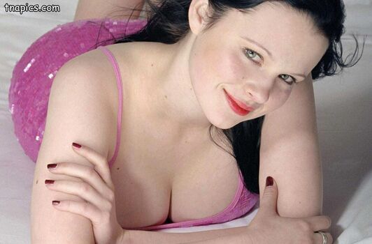Full leaked Thora birch private photo