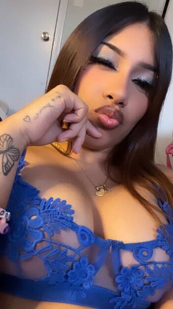Full leaked Throatpiequeenn private photo
