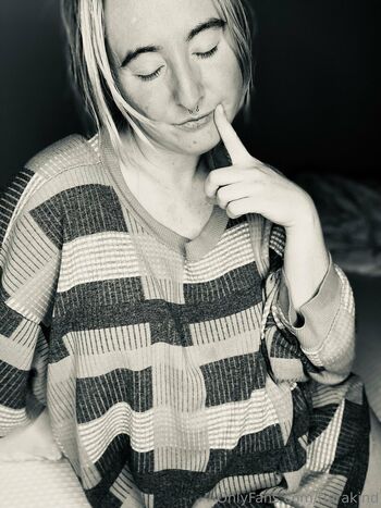 Full leaked Tiarakind private photo