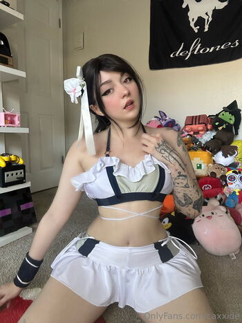 Full leaked Tifa cosplay private photo