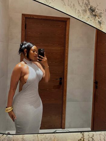 Full leaked Tinah bae page private photo