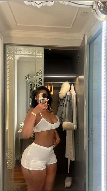 Full leaked Tinah bae private photo