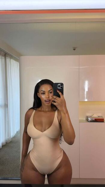 Full leaked Tinah bae private photo
