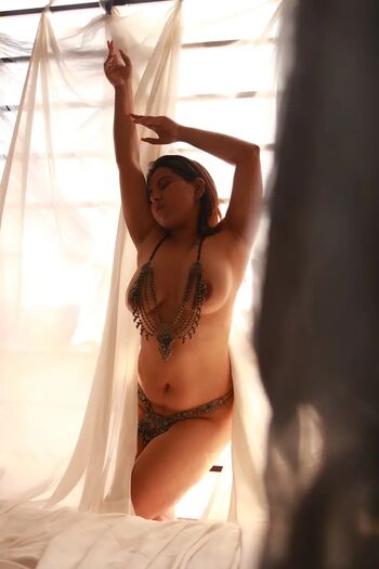Full leaked Tinanandi private photo