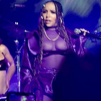 Full leaked Tinashe private photo