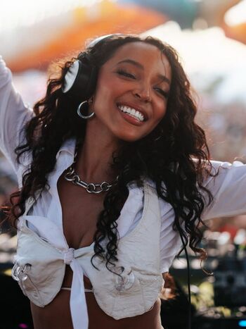 Full leaked Tinashe private photo