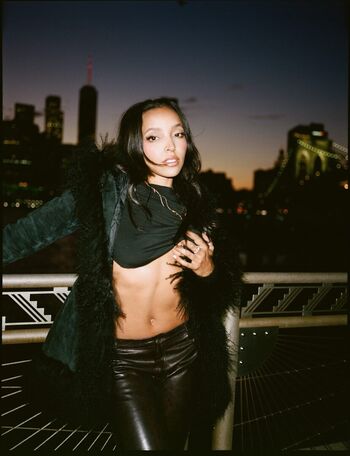 Full leaked Tinashe private photo