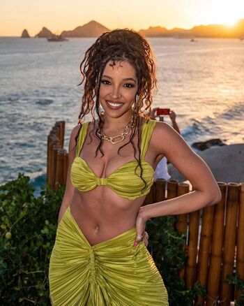 Full leaked Tinashe private photo
