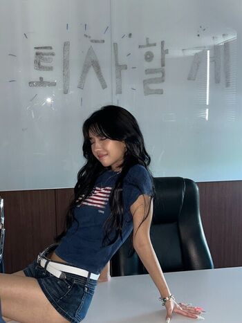 tiny.pretty.j