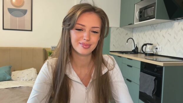 Full leaked Tinybliss private photo