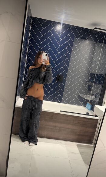 Full leaked Tinyells private photo