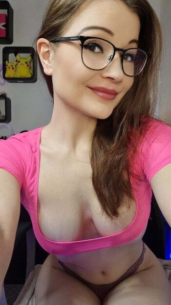 Full leaked Tinyemily private photo