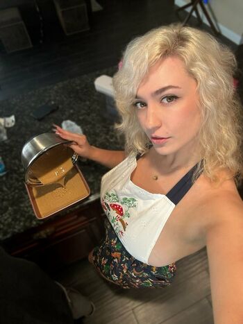 Full leaked Tinysadrose page private photo