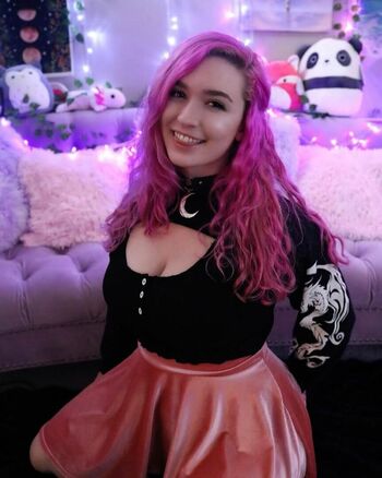 Full leaked Tinysadrose page private photo