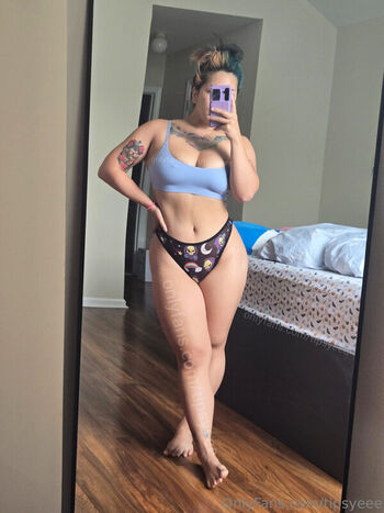 Full leaked Tipsyeee private photo