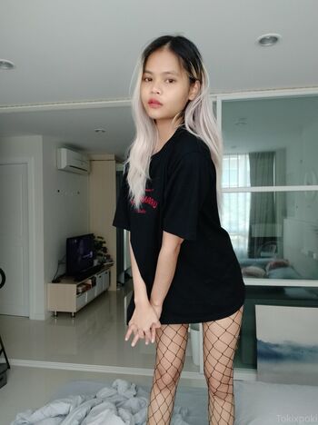Full leaked Tokixpoki private photo