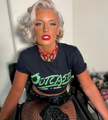 Toni Storm Aew
