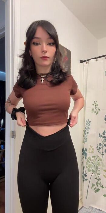 Full leaked Toothresin private photo