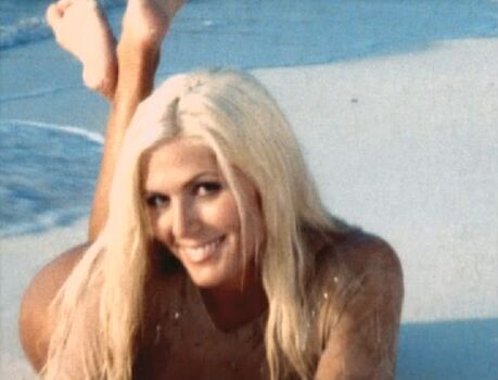 Full leaked Torrie wilson private photo