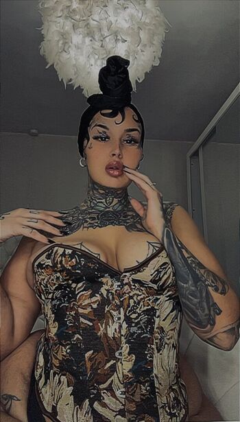 Full leaked Trimarie private photo