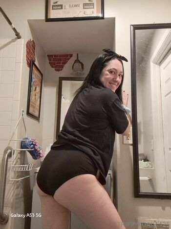 Full leaked Trippykoala private photo