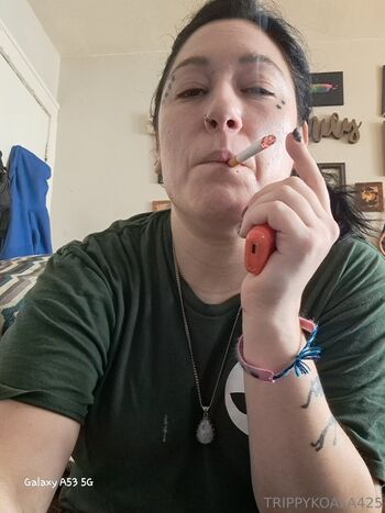 Full leaked Trippykoala private photo