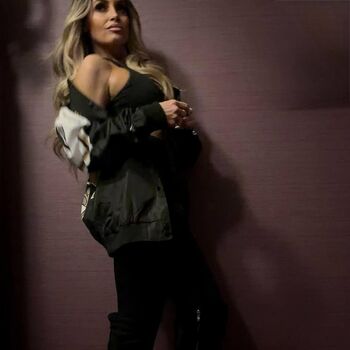 Full leaked Trish stratus page private photo