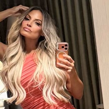 Full leaked Trish stratus private photo