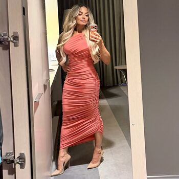 Full leaked Trish stratus private photo