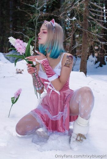 Full leaked Trixy blue page private photo