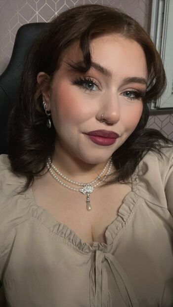 Full leaked Trixy private photo