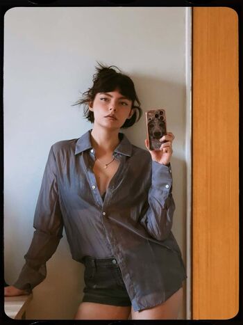 Full leaked Triz pariz private photo