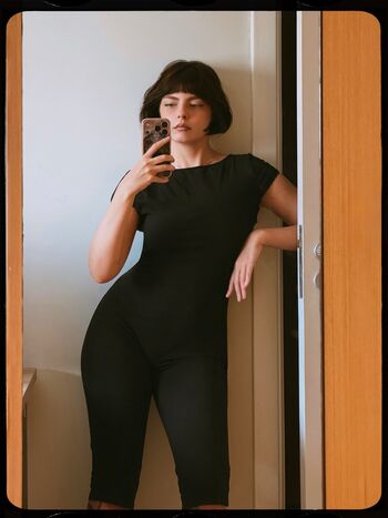 Full leaked Triz private photo