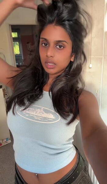 Full leaked Tulsi private photo