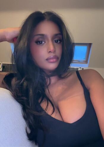 Full leaked Tulsi private photo