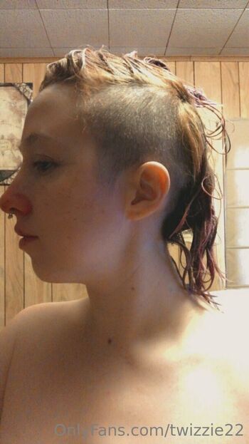 Full leaked Twizzie private photo