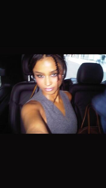 Full leaked Tyla page private photo