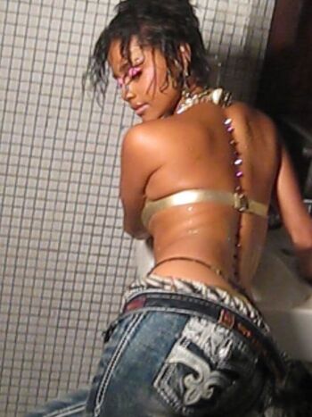 Full leaked Tyla page private photo