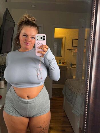 Full leaked Tylor richardson page private photo